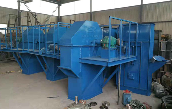 環鏈(liàn)鬥式(shì)提升機