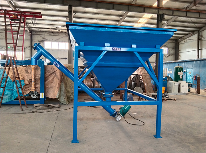 輸送機的起源(yuán)及不同稱呼